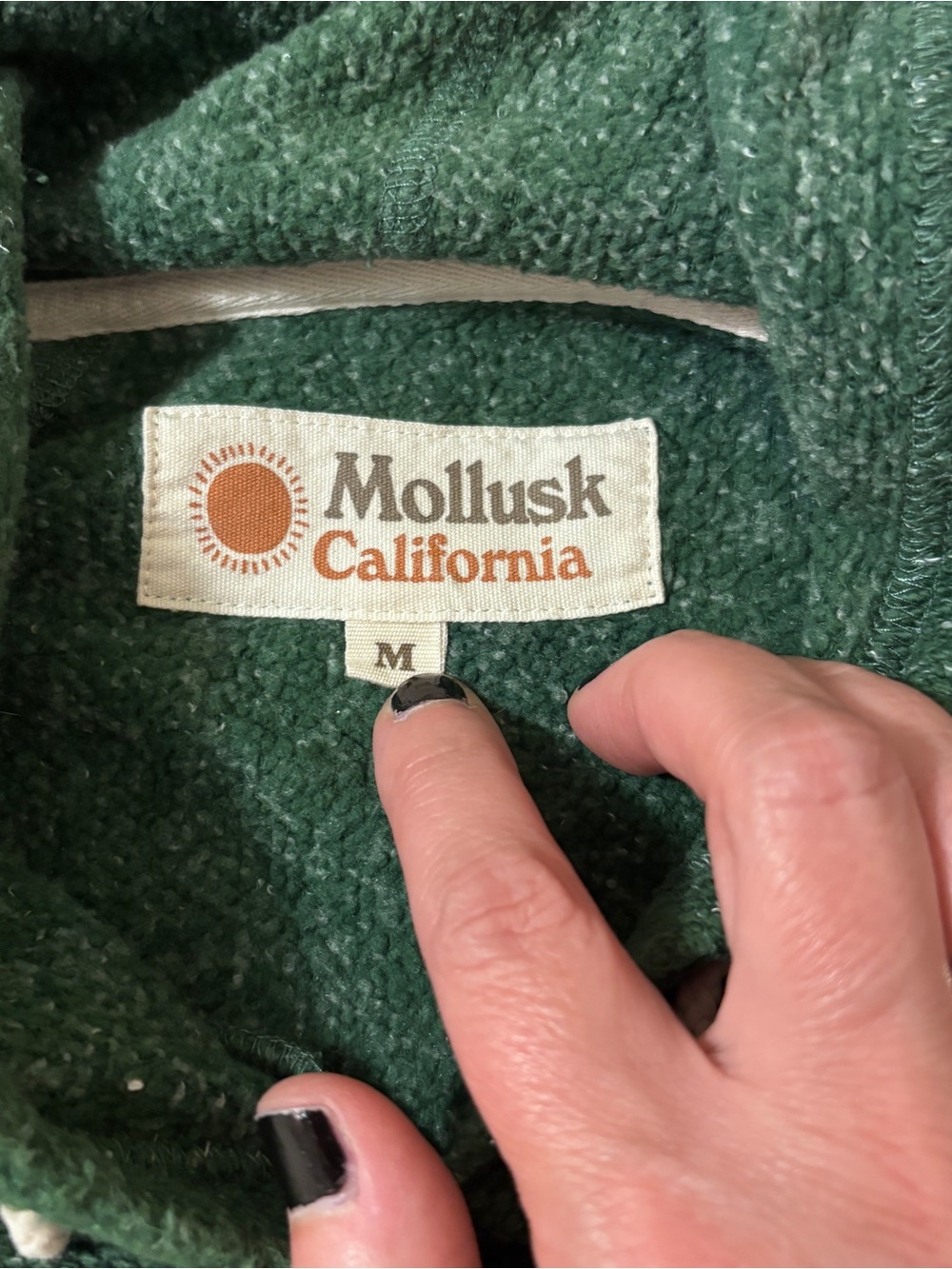 Mollusk Surf Shop Mens Whale Patch Pullover Hoodie Size M Athletic Camping Soft - Picture 7 of 8